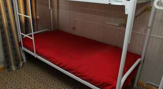 Гостиница Hostel Kemciti Кемерово Спальное место на двухъярусной кровати в общем номере для мужчин-3